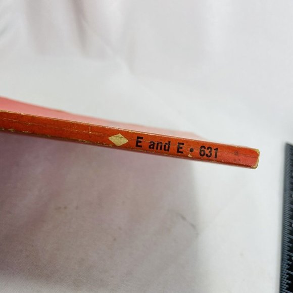 Know About Guns By Robert Hertzberg First Print Skillfact Vintage 1966 Book - Picture 3 of 12